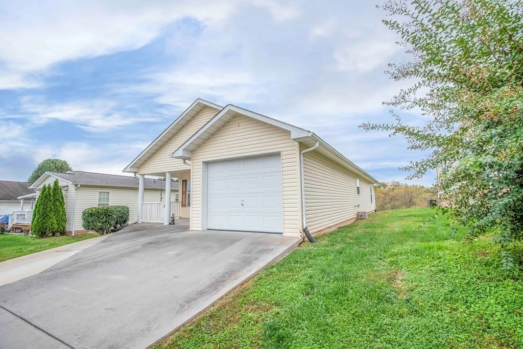 Photo of 2544 Bay Meadows Way