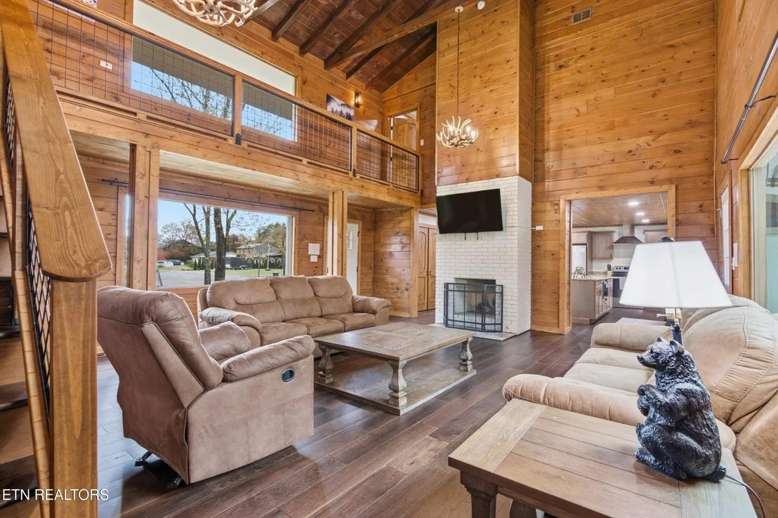 Photo of 2690 High Valley Drive