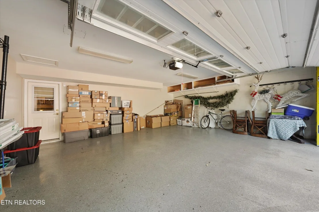 Photo of 619 Emerald Ave