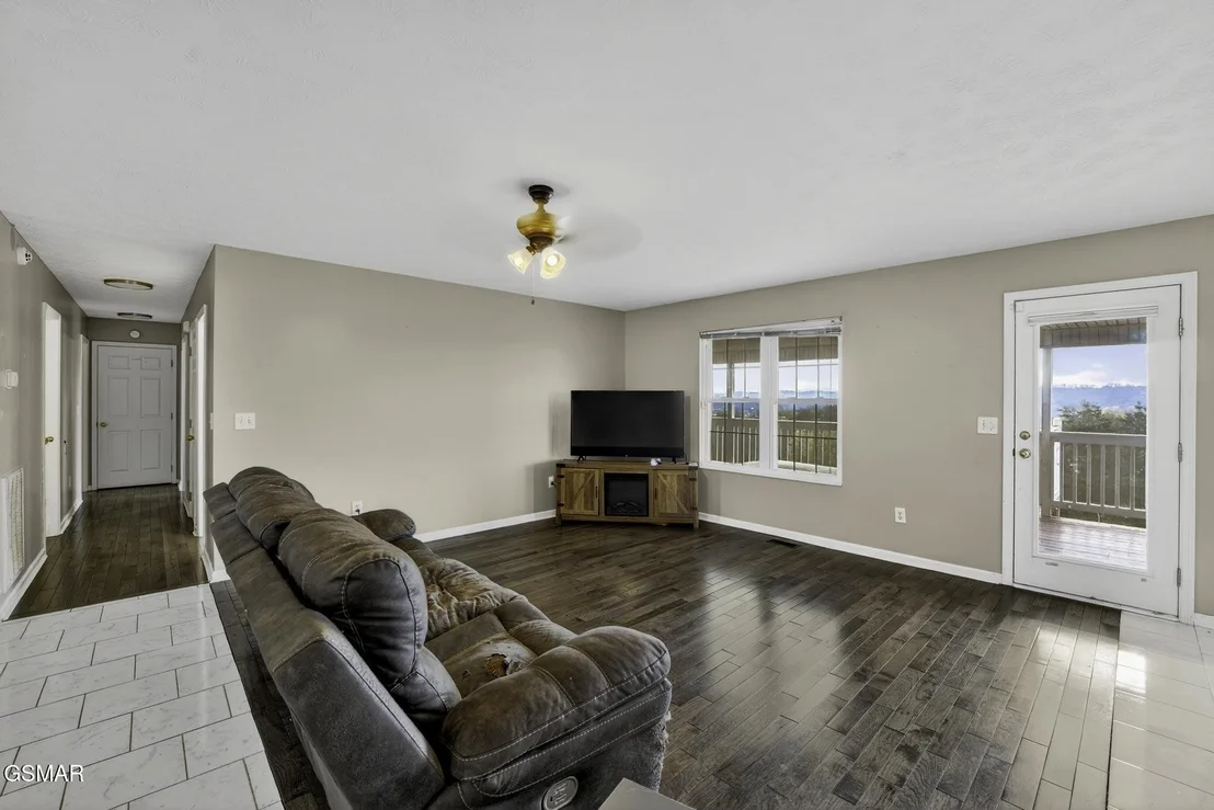 Photo of 477 Klondike Circle