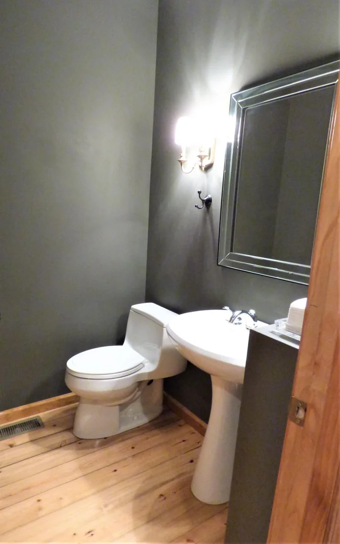 Photo of 950 Holtsinger Drive