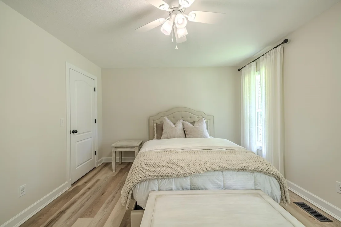 Photo of 330 ROBIN HOOD LOOP