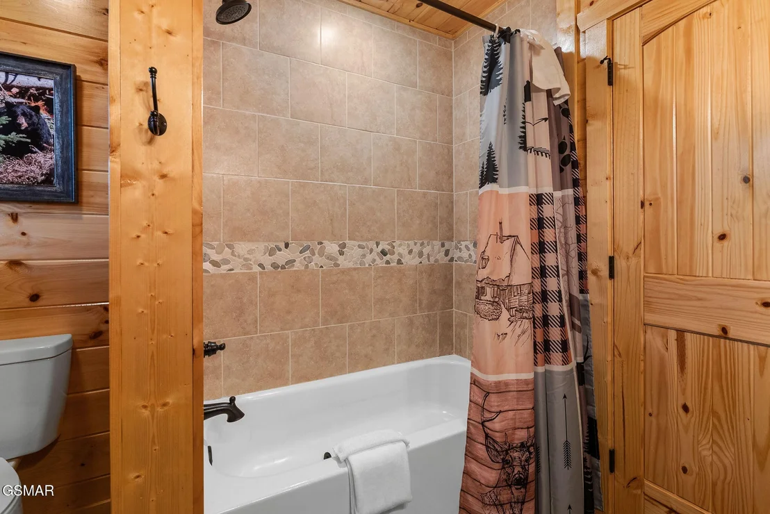 Photo of 2140 E View Drive