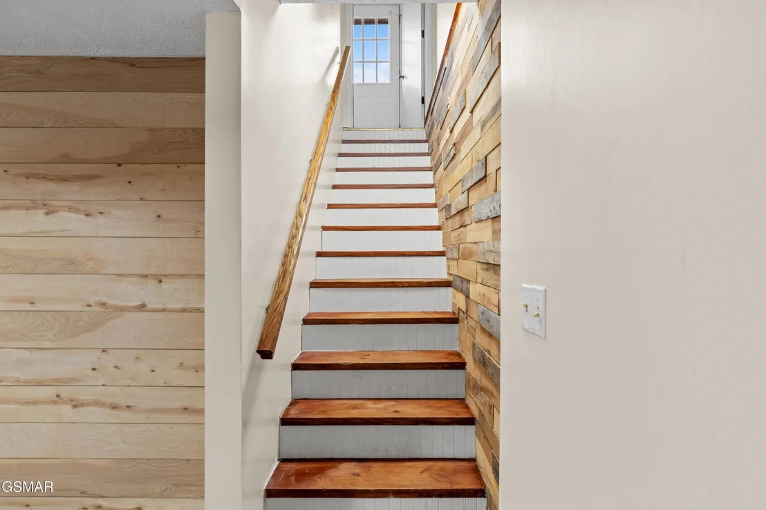 Photo of 409 Clearbrook Drive