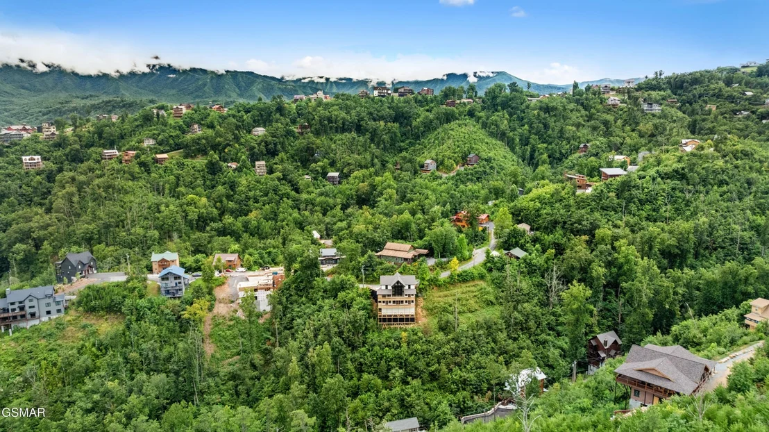 Photo of 745 Pinecrest Drive