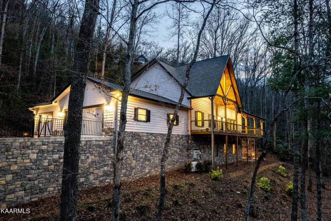 Photo of 484 Chetola Trail