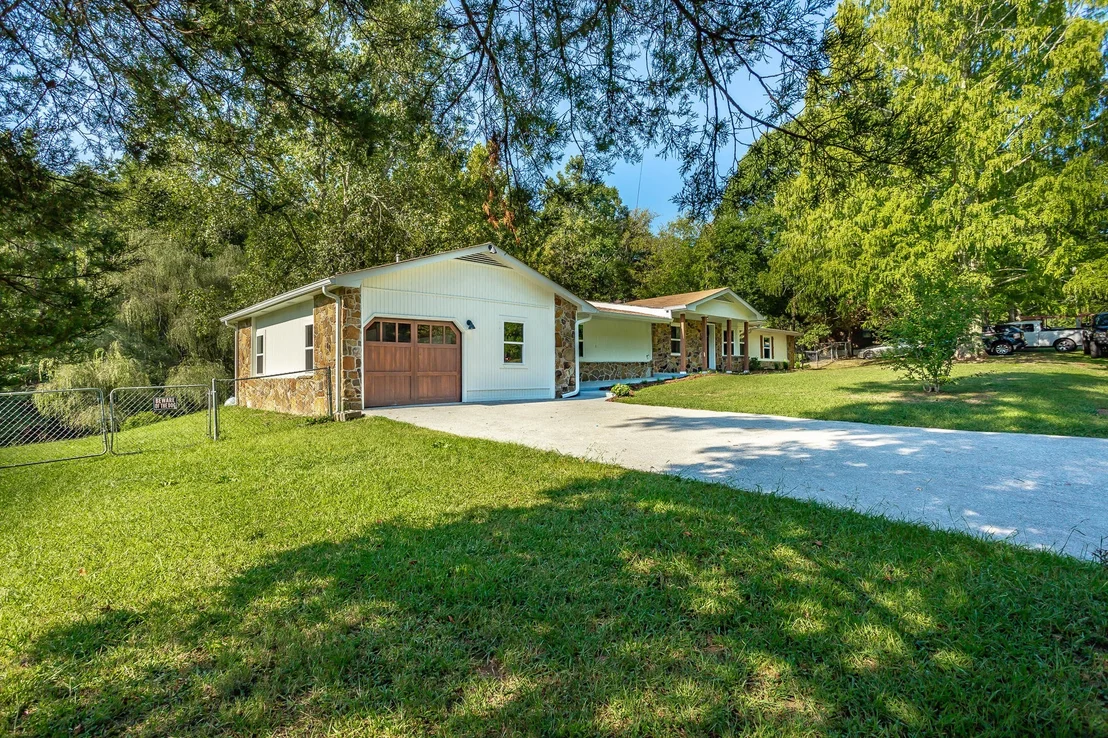 Photo of 10086 Standifer Gap Road