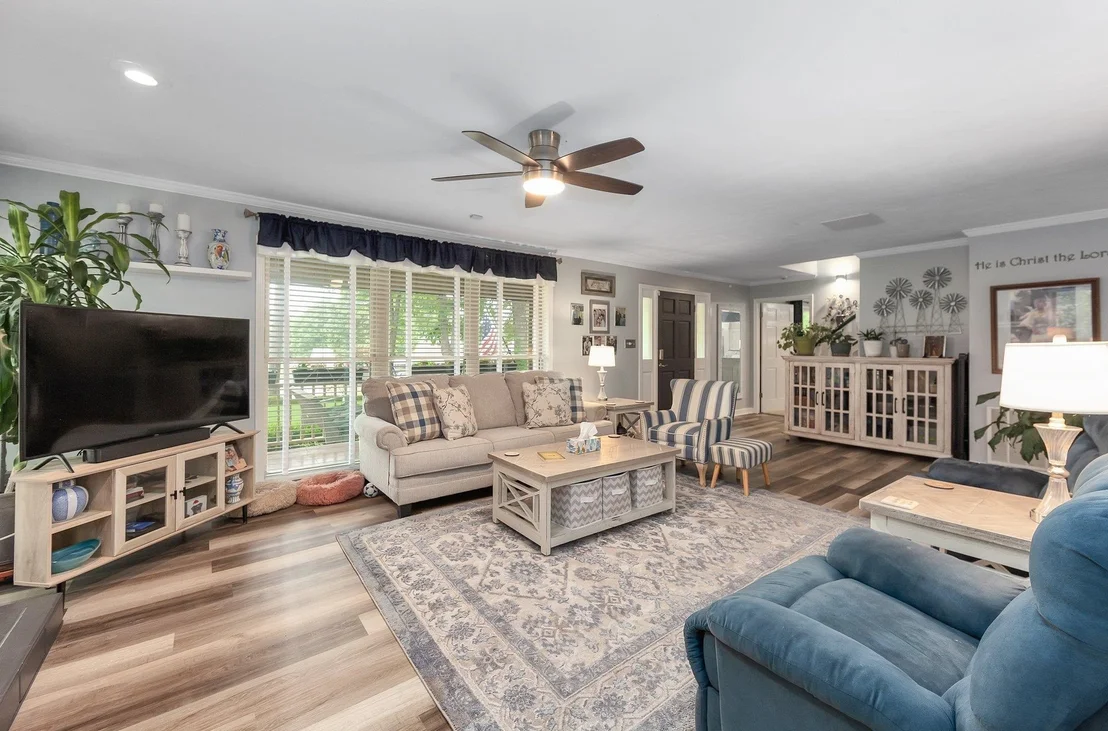 Photo of 160 PLANTATION RD