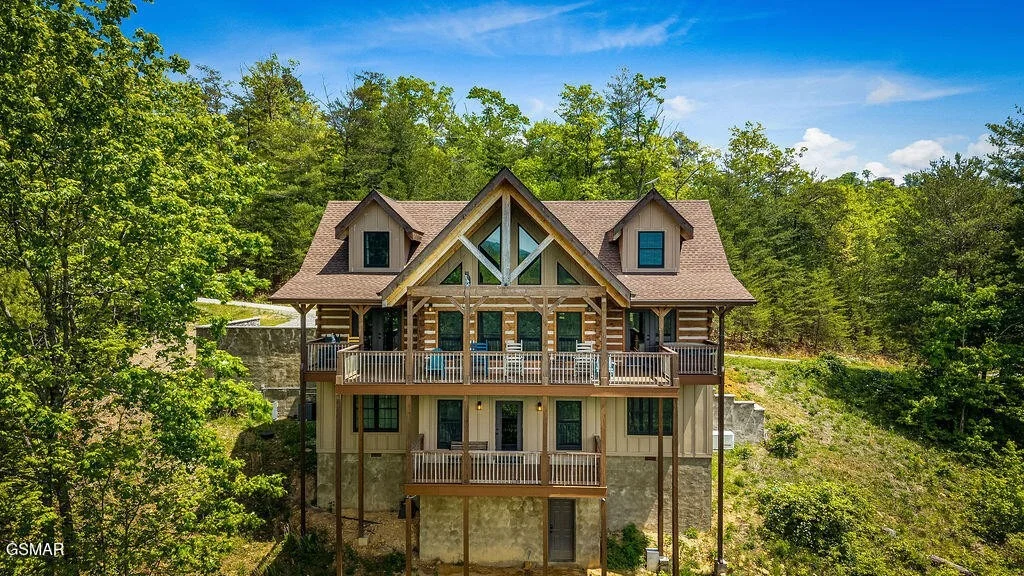 Photo of 335 Hawken Drive