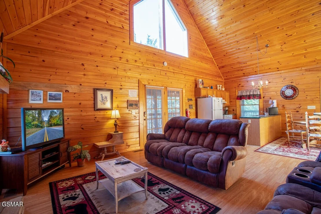 Photo of 2525 Fleming Way