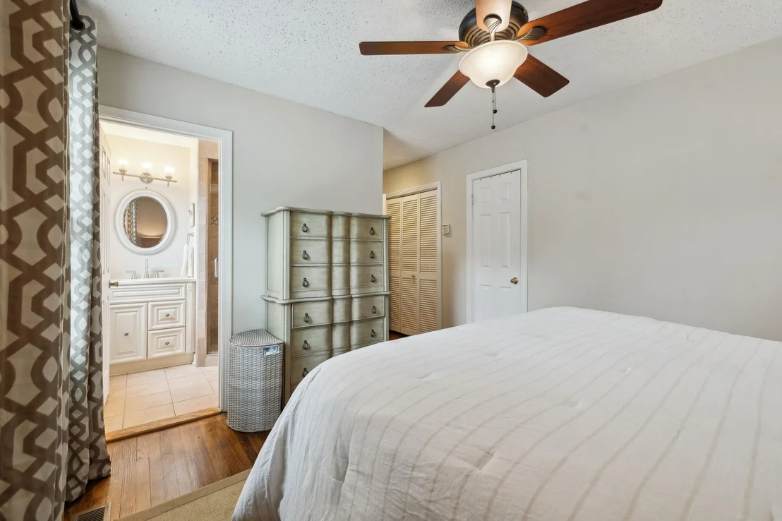 Photo of 5601 Stoneway Trl