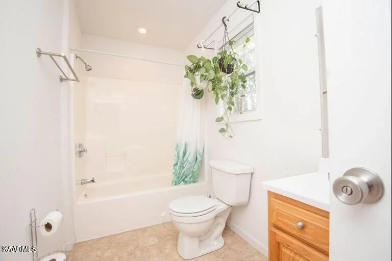 Photo of 226 Sandy Circle