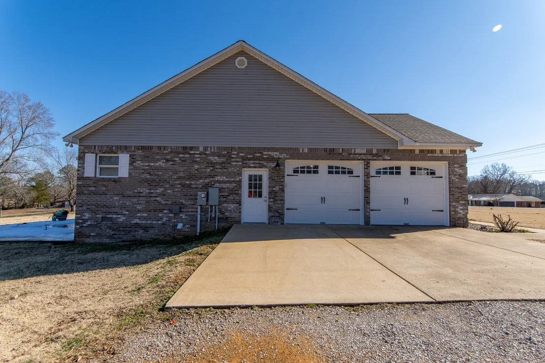 Photo of 320 Cobblestone Dr