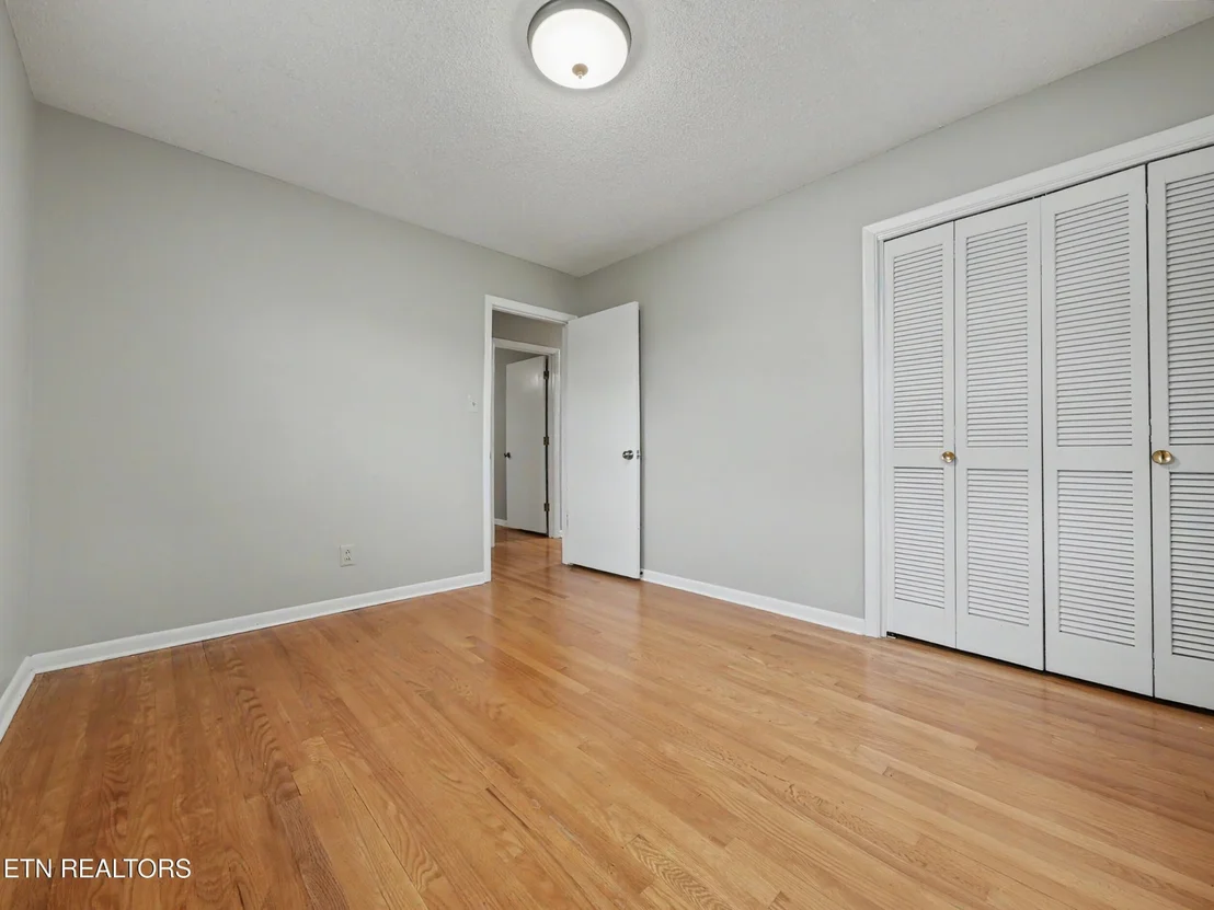 Photo of 7624 Berkshire Blvd