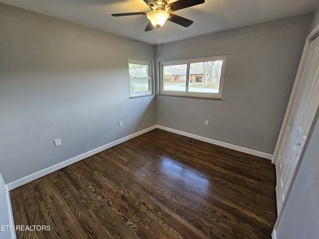 Photo of 327 Longview Drive