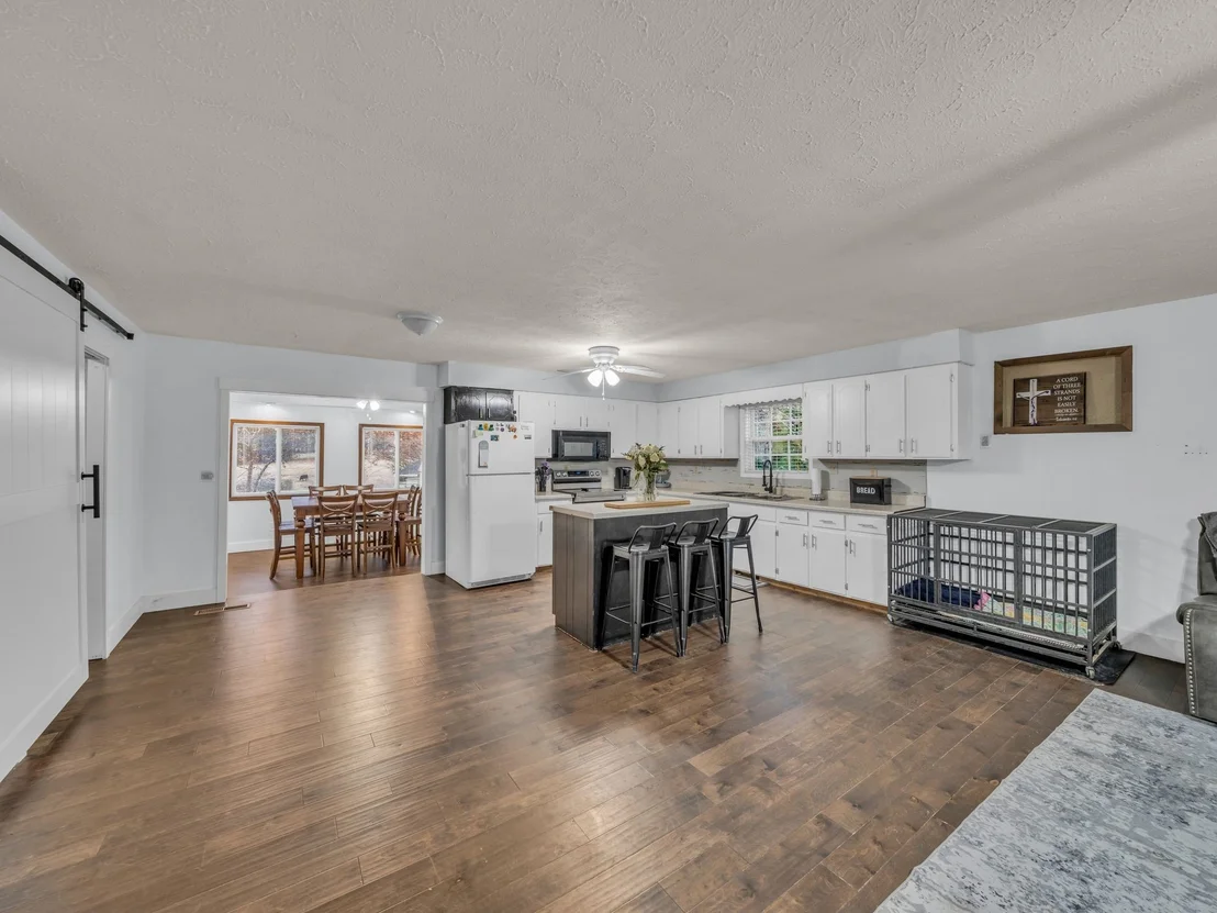 Photo of 4055 Erin Rd