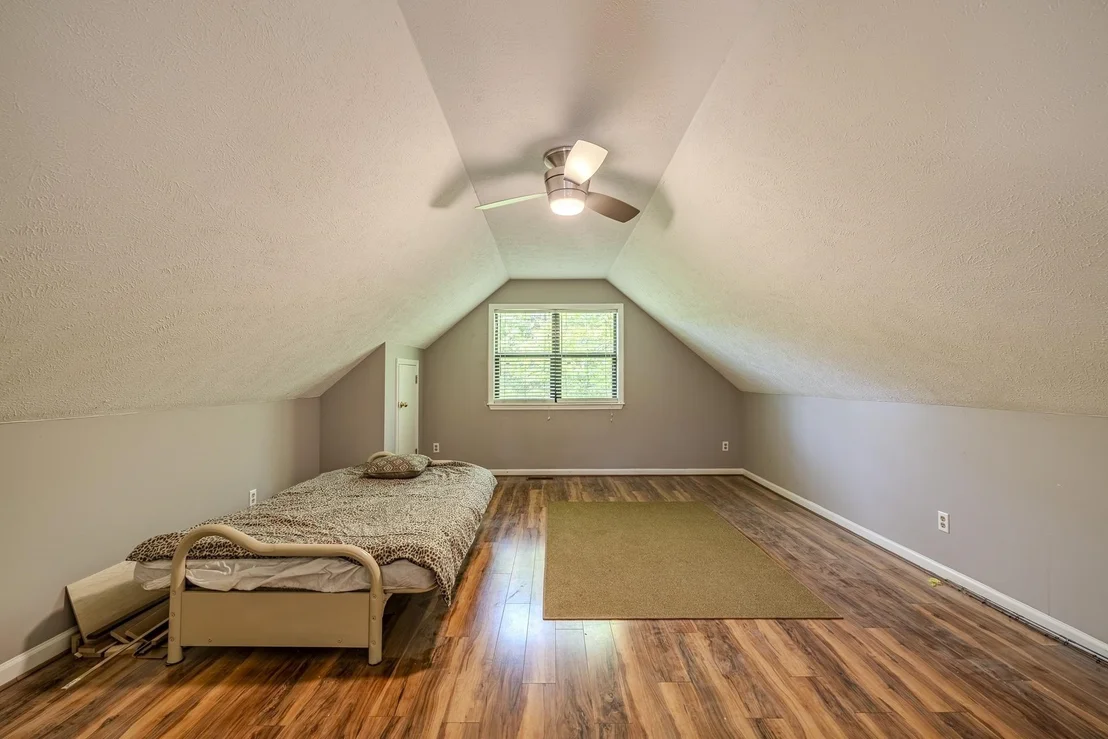 Photo of 325 MURRAY LN