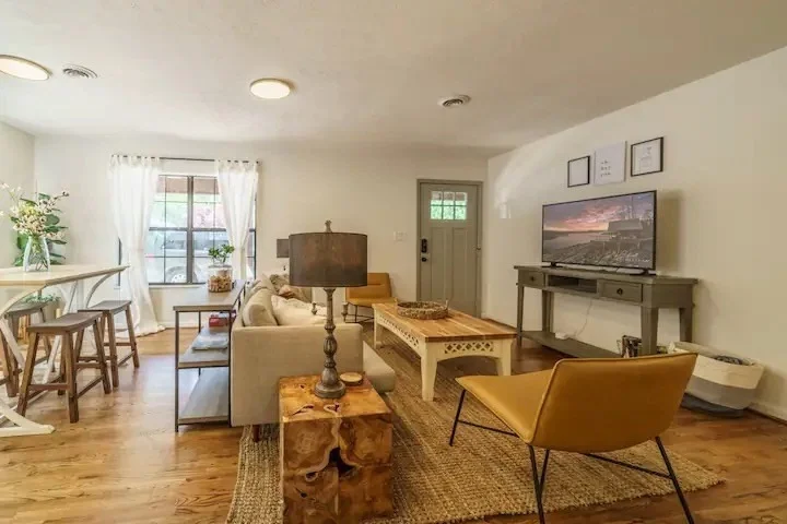 Photo of 2875 Easy Street