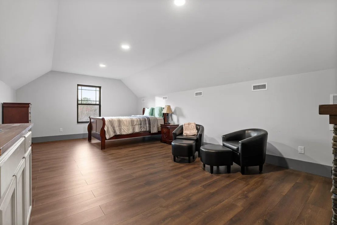 Photo of 2323 River Bluffs Drive