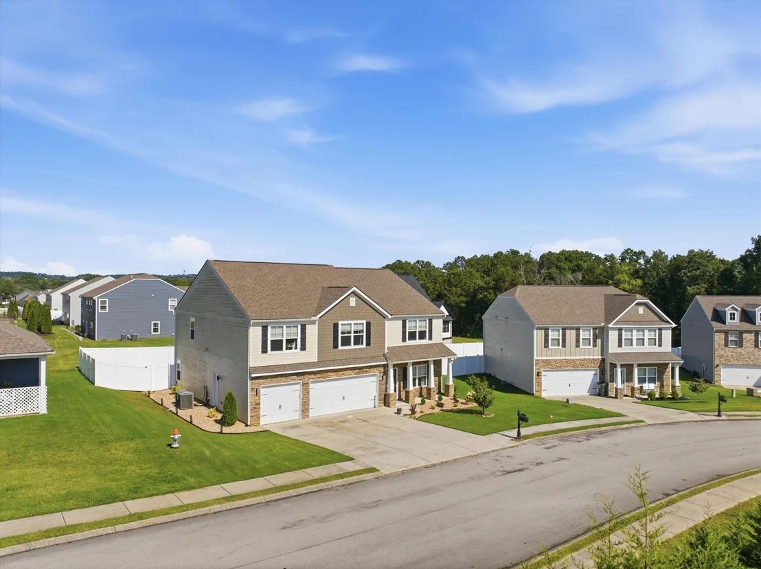 Photo of 49 Ridgelake Circle