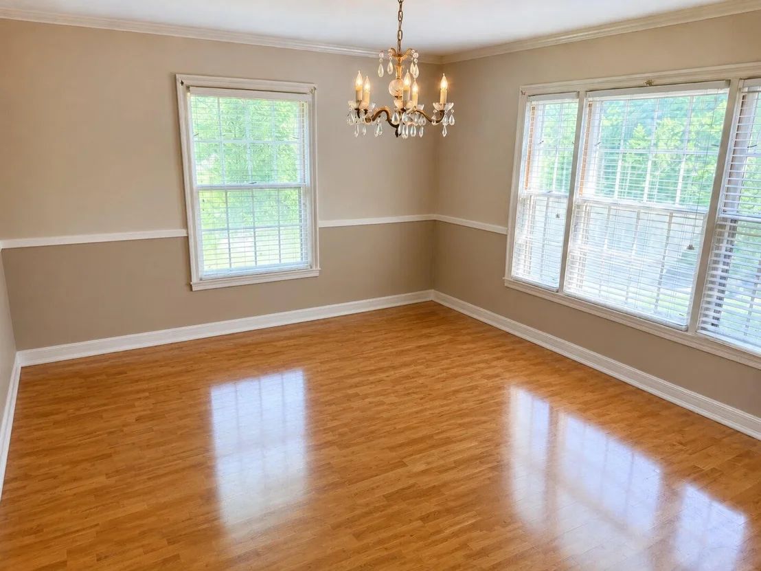 Photo of 105 3rd Ave E