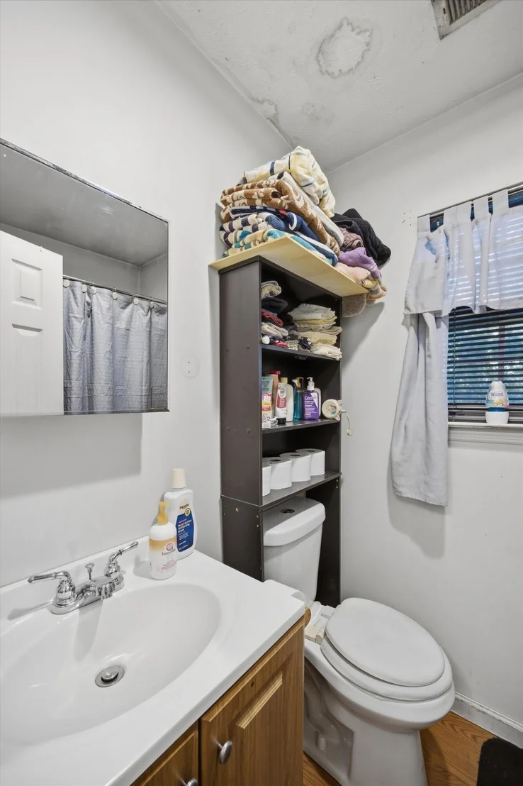 Photo of 915 Sylvan Drive