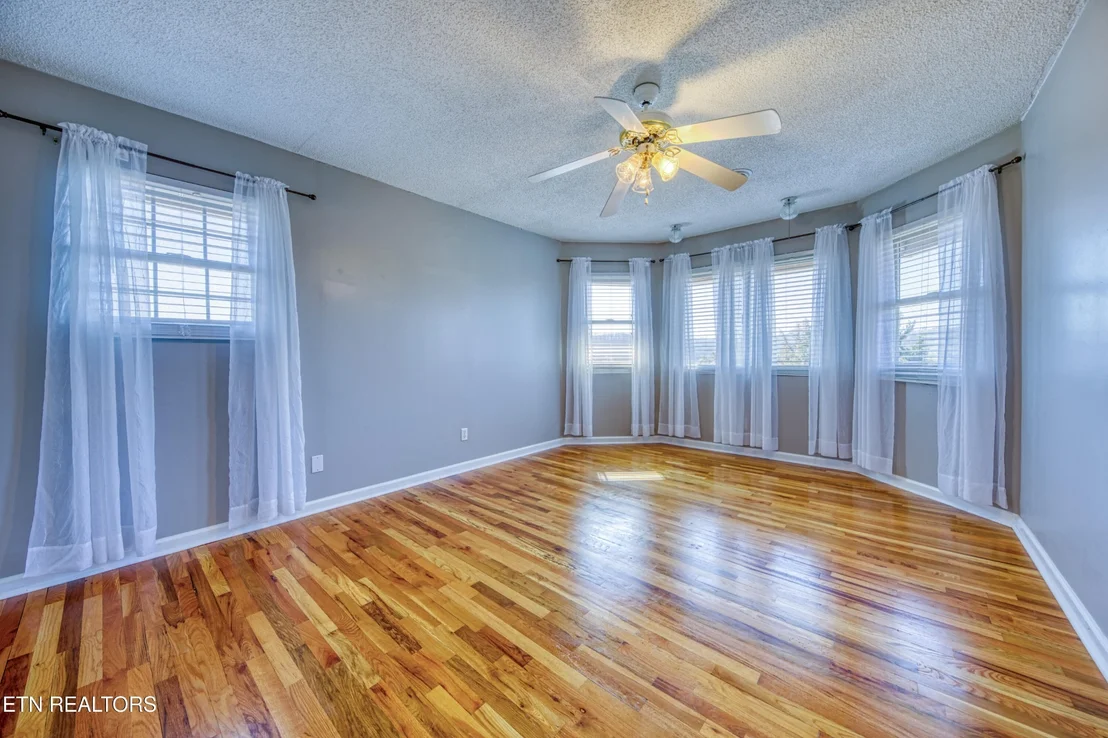 Photo of 1110 Bayfront Drive