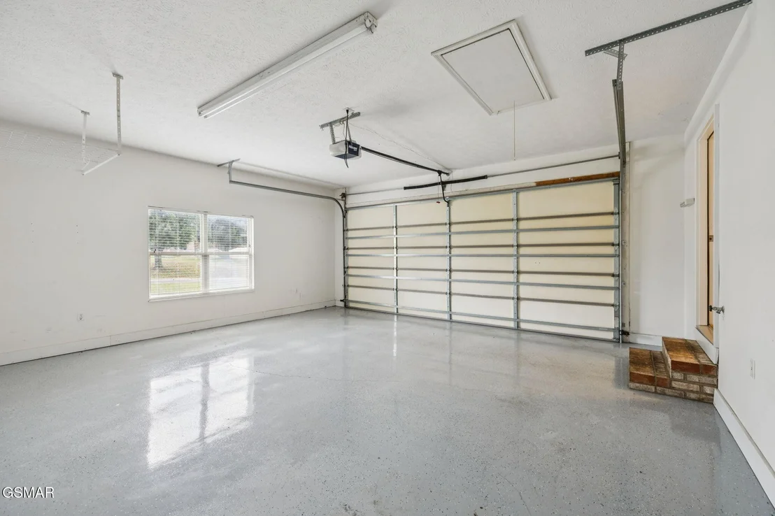 Photo of 734 Southview Circle