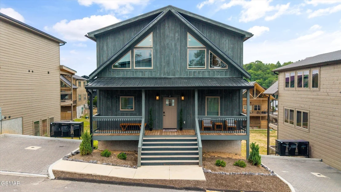 Photo of 411 Hatchet Way