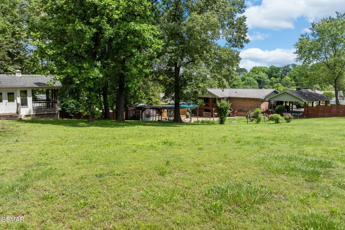 Photo of 310 Hollywood Circle