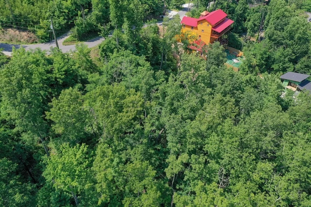 Photo of 714 Pinecrest Drive