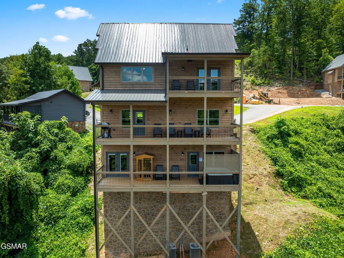 Photo of 812 Peak Lp Way
