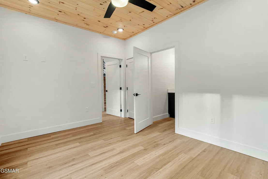 Photo of 2232 Spurling Road