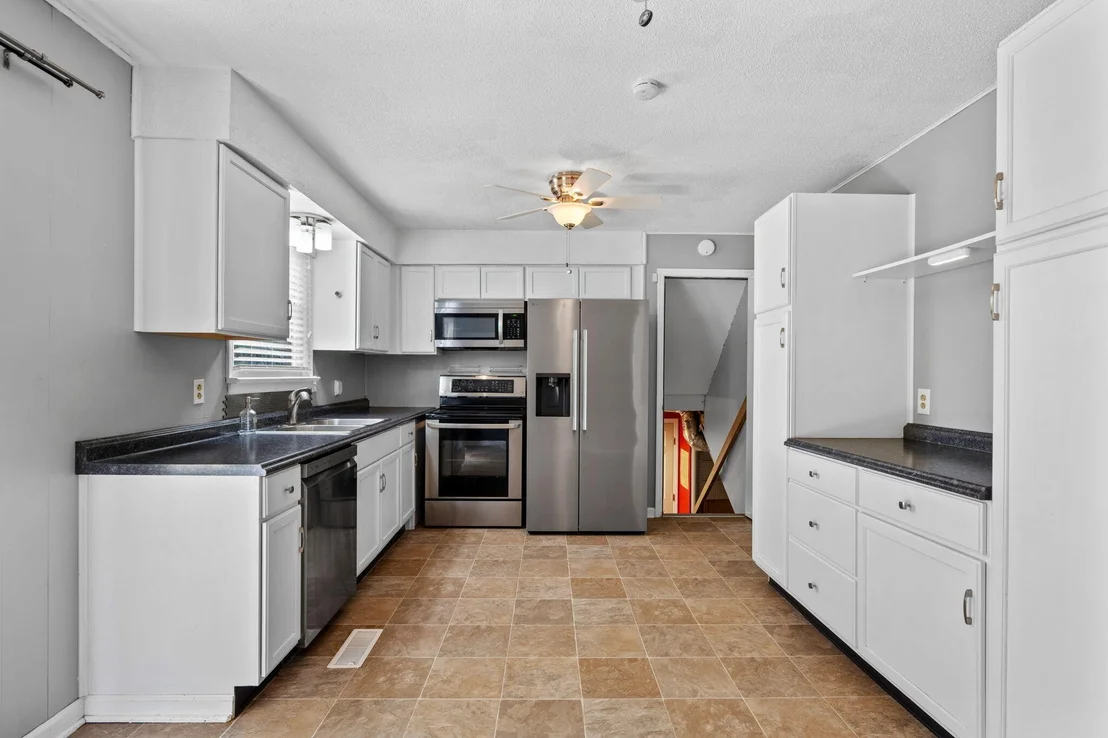 Photo of 8979 Hensley Road