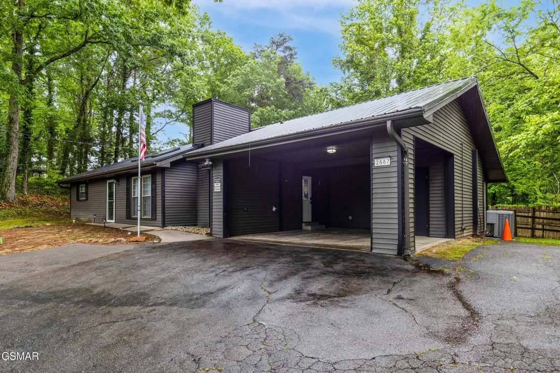 Photo of 2887 Pine Haven Drive