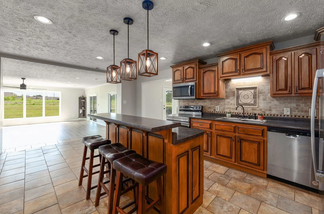 Photo of 200 HILLCREST DR