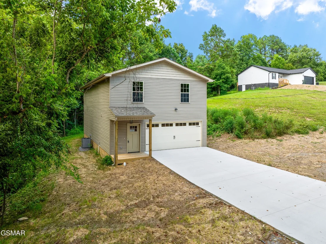 Photo of 1039 Cedar Ln