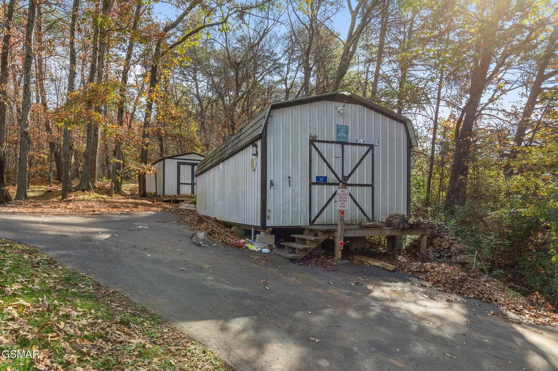 Photo of 610 Douglas Dam Road