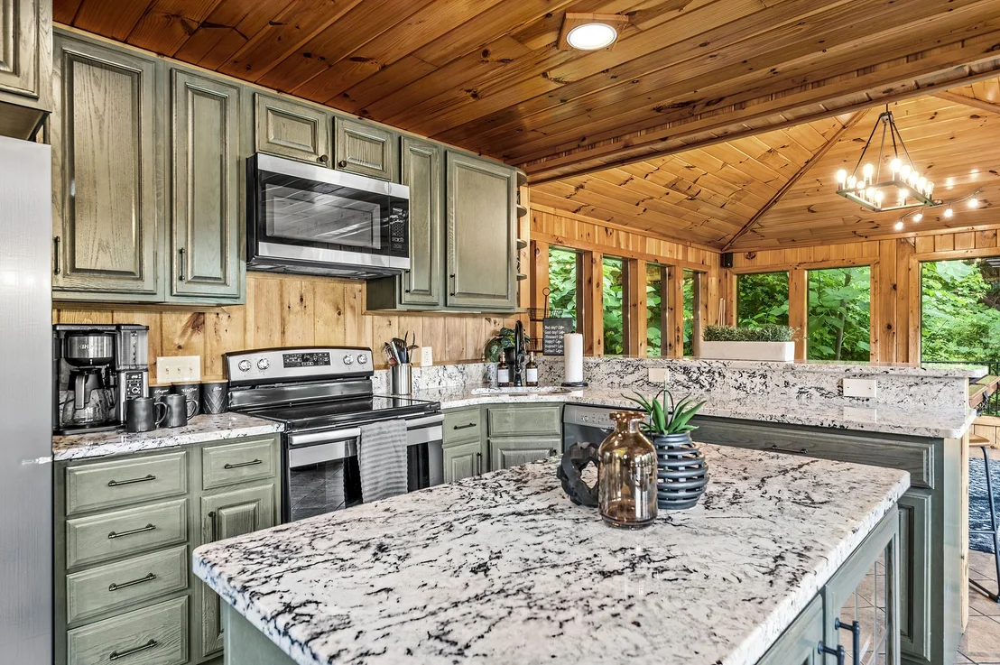Photo of 2733 Pine Crest Ln