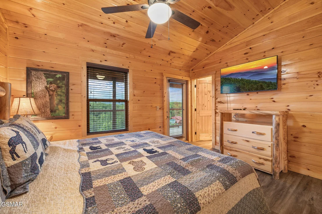 Photo of 2140 E View Drive