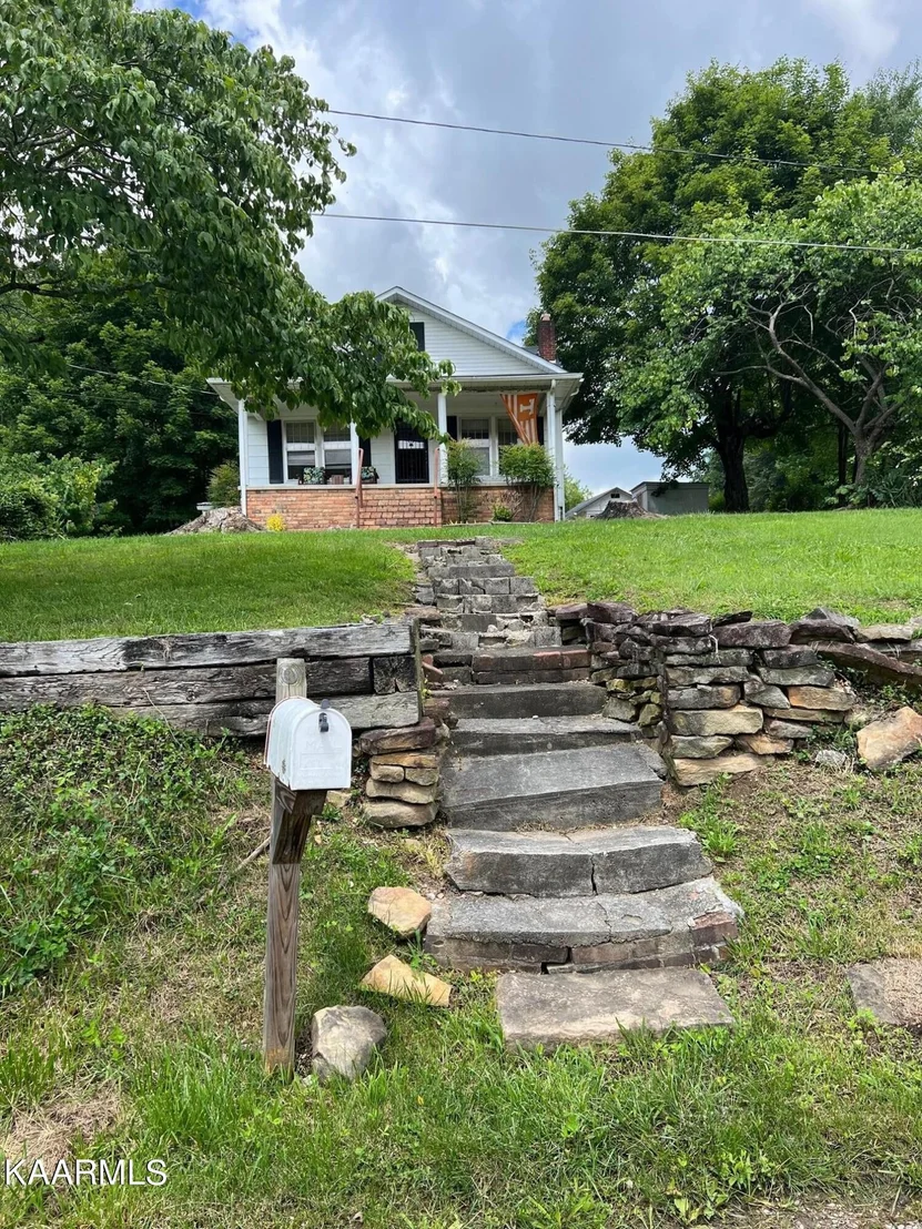 Photo of 392 Chambers Lane