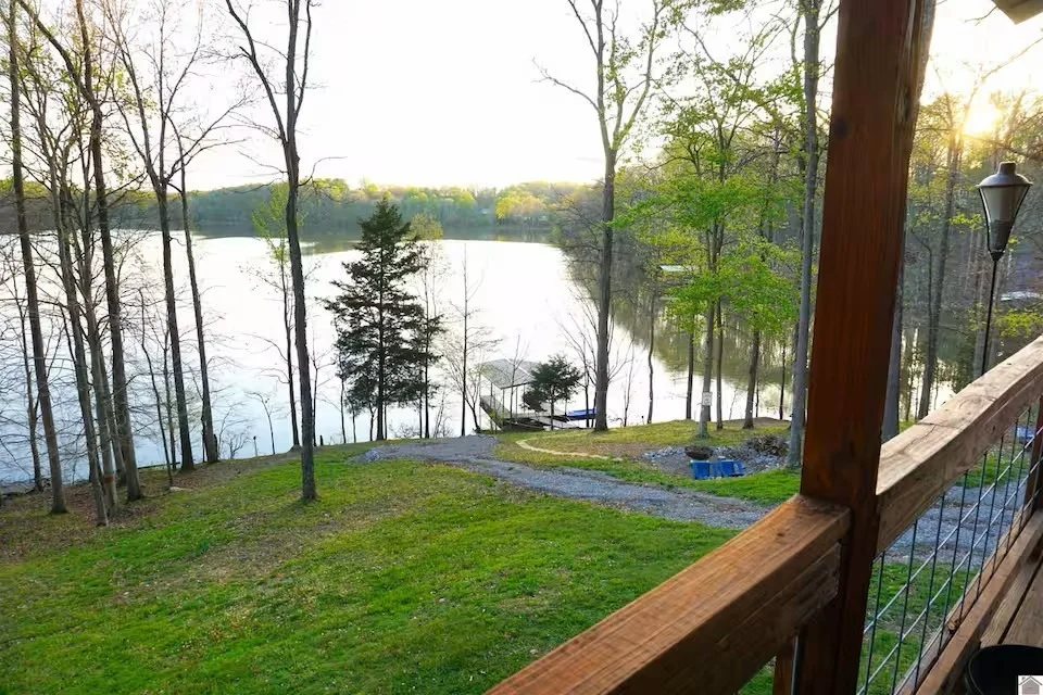 Photo of 73 Shore Dr