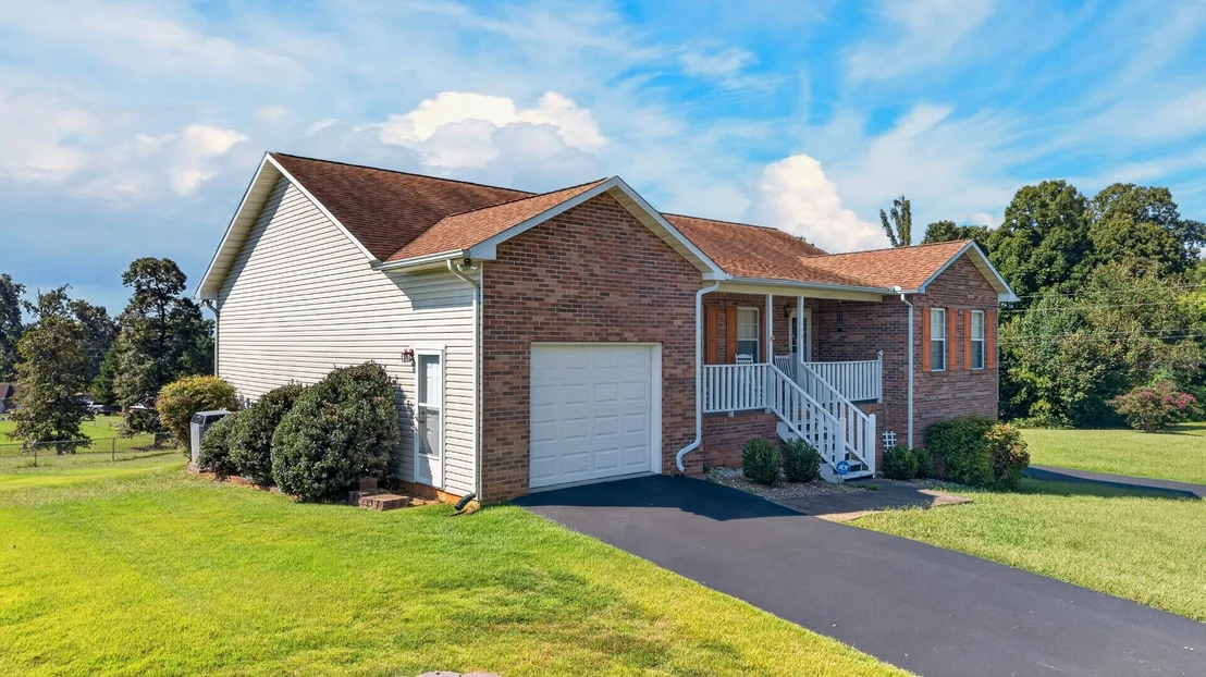 Photo of 664 Keene Cir