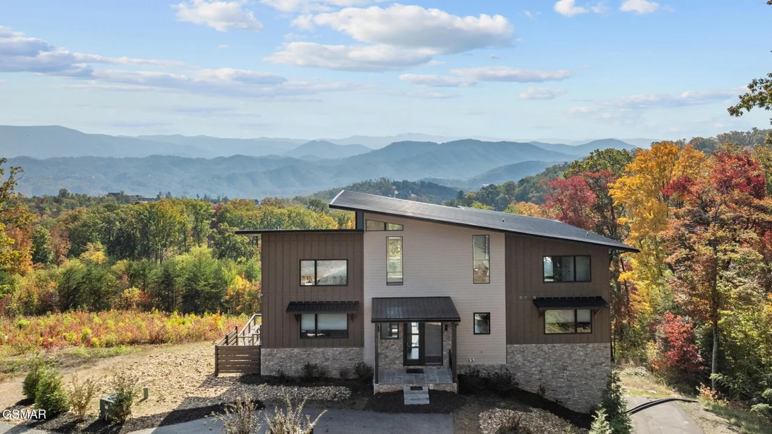 Photo of 3047 Mountaineer Trail