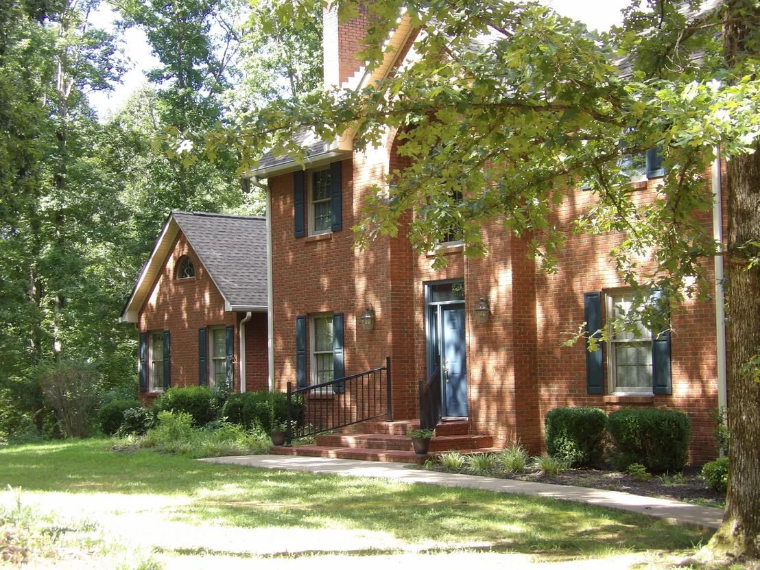 Photo of 570 Gregson Pl