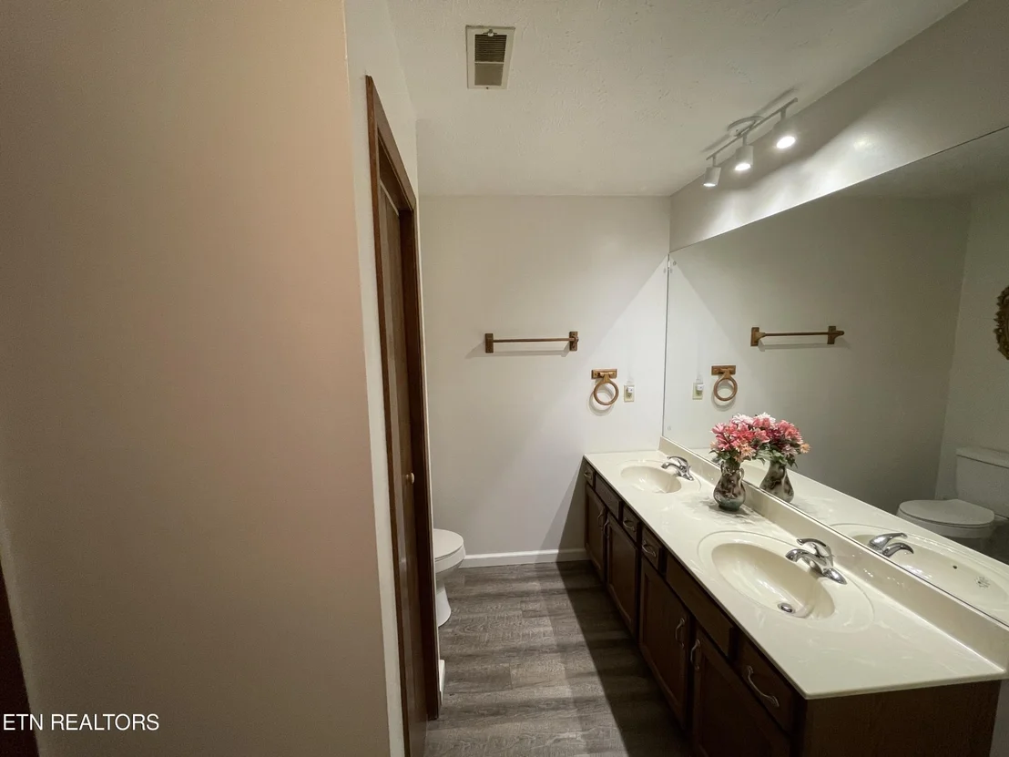 Photo of 421 Woods View Circle