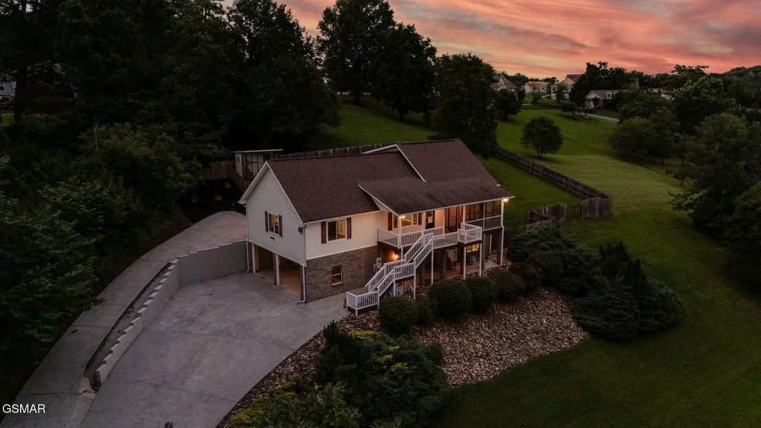 Photo of 1110 Hide Away Lane