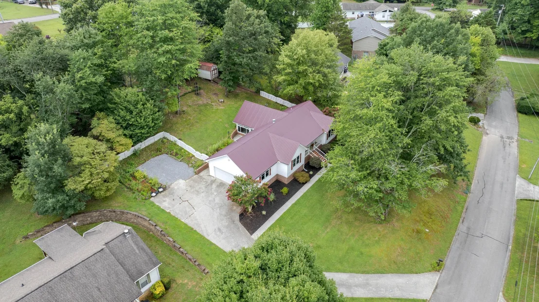 Photo of 715 Carmen Drive