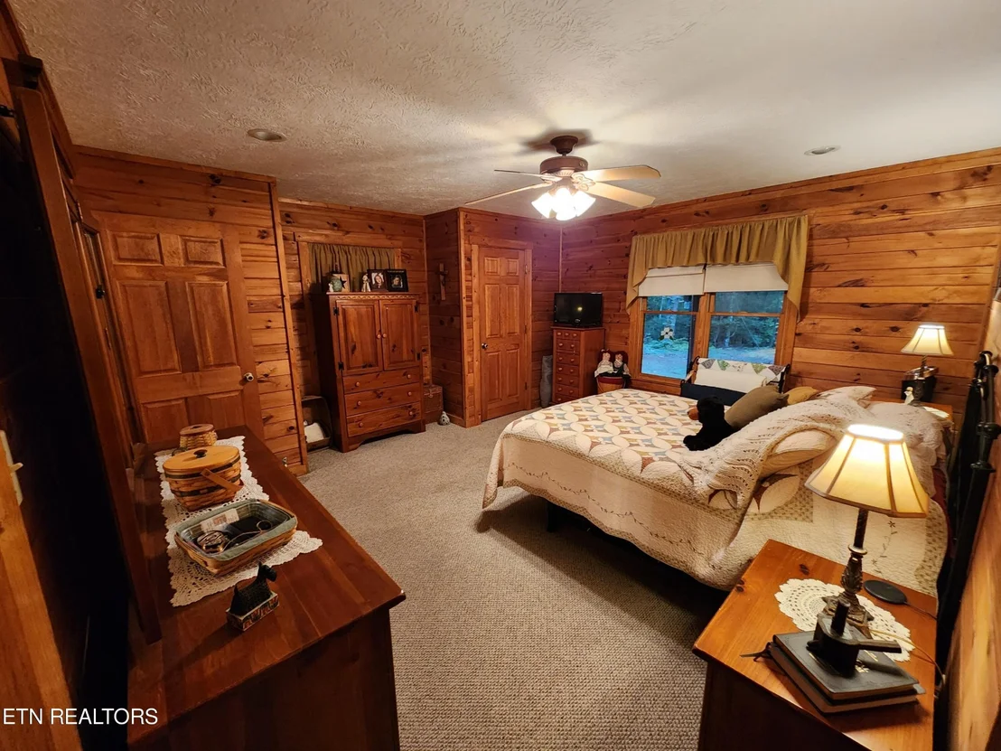 Photo of 417 Lawson Rd