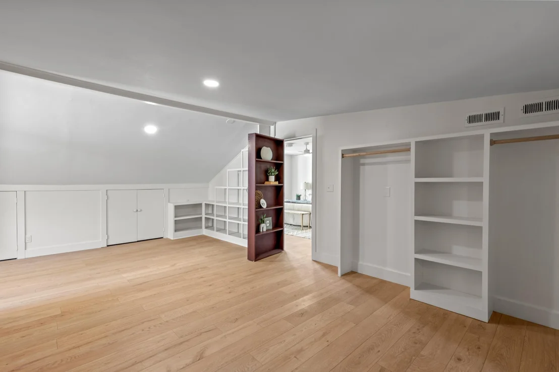 Photo of 7015 Fairington Circle
